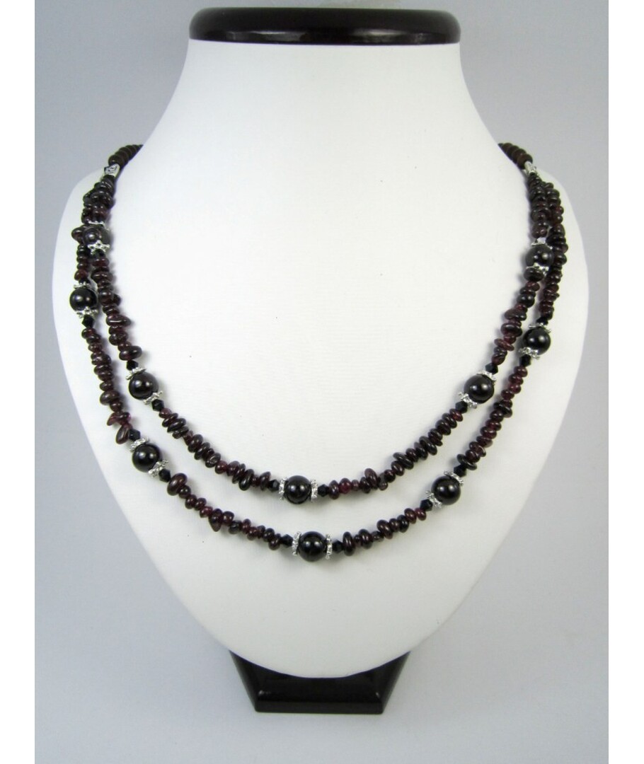 Exclusive garnet necklace "Laconicity"