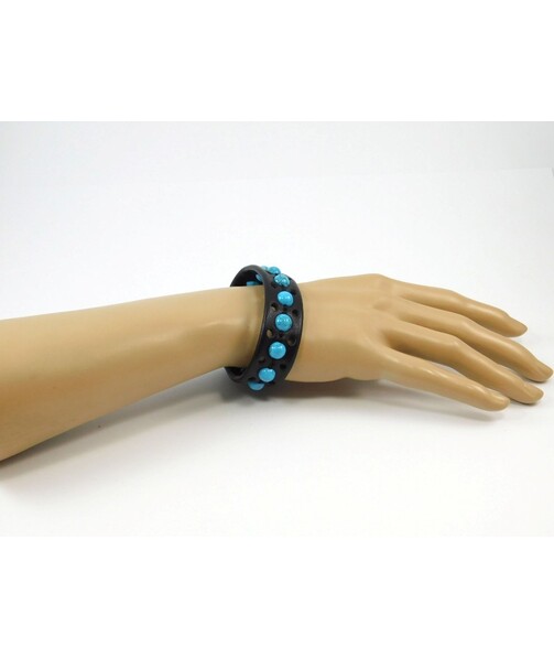 Exclusive Turquoise leather bracelet