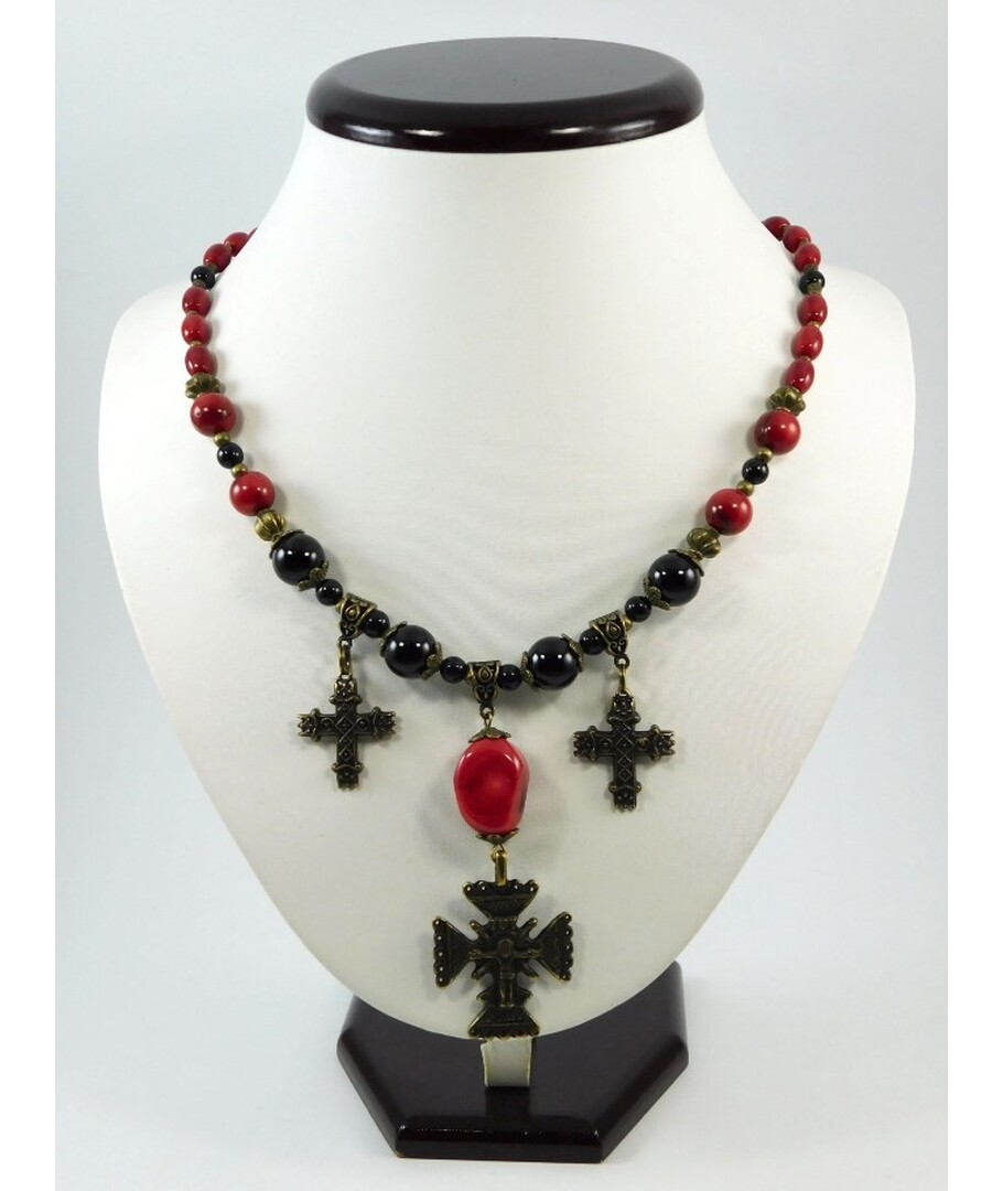 Exclusive necklace made of Coral "Maria", Agate ("Ethnica" Collection)