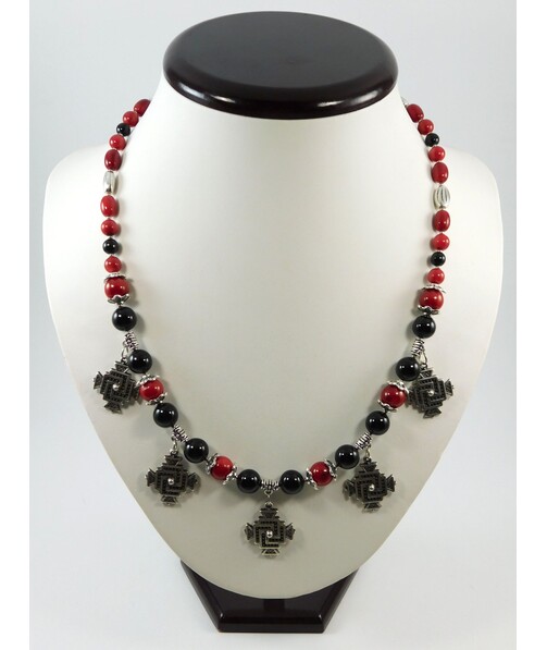 Exclusive necklace "Solaris" Coral