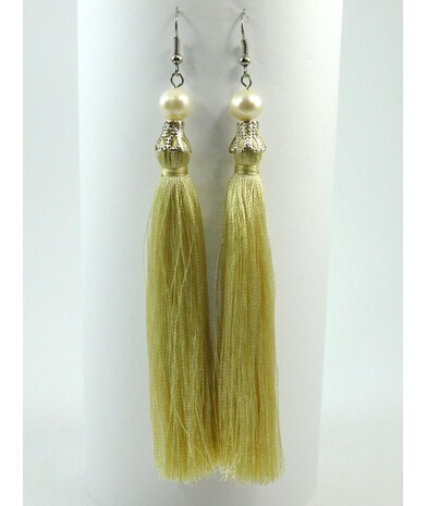 Exclusive pearl tassel earrings