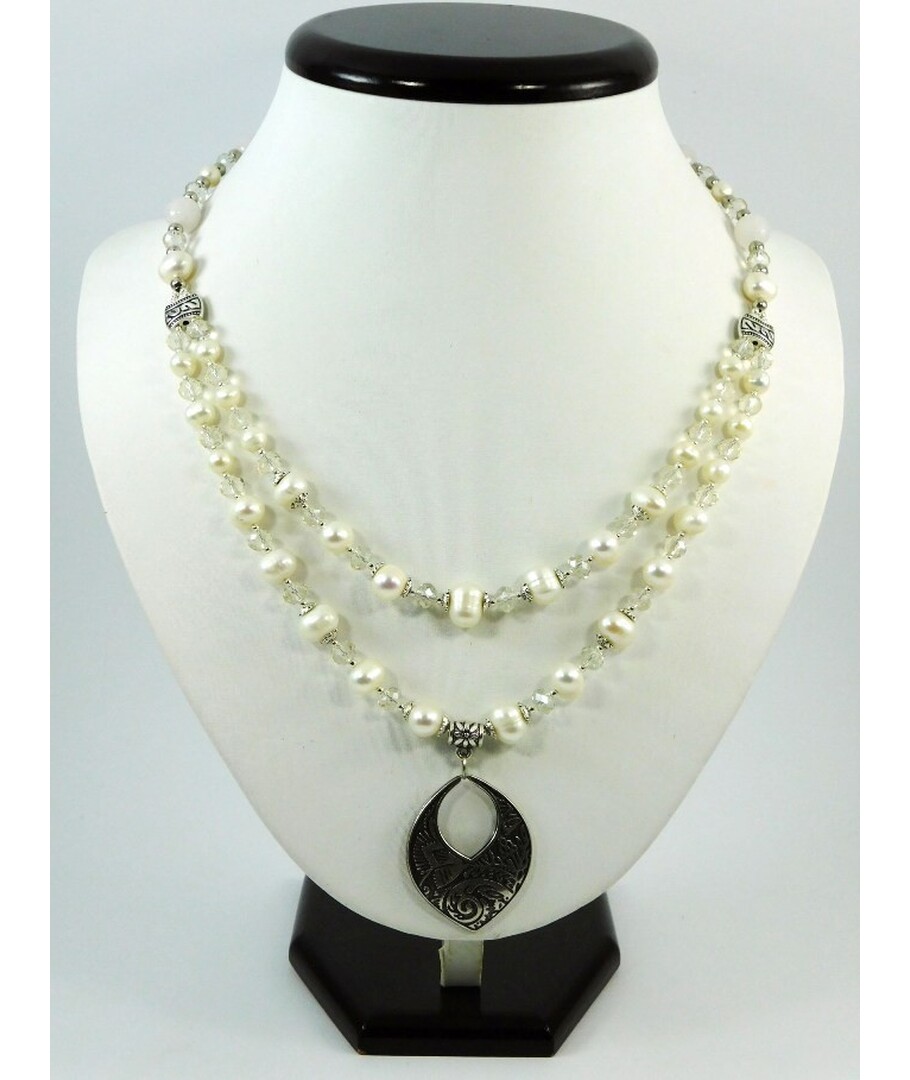 Pearl's exclusive "Accent" necklace