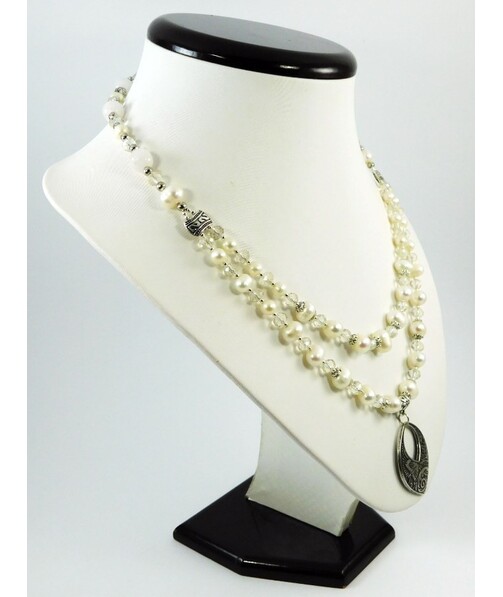 Pearl's exclusive "Accent" necklace