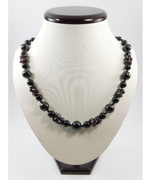 Exclusive necklace "Bordolino 3" Garnet