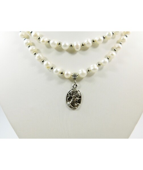 Pearl's exclusive "Pearl luxury" necklace