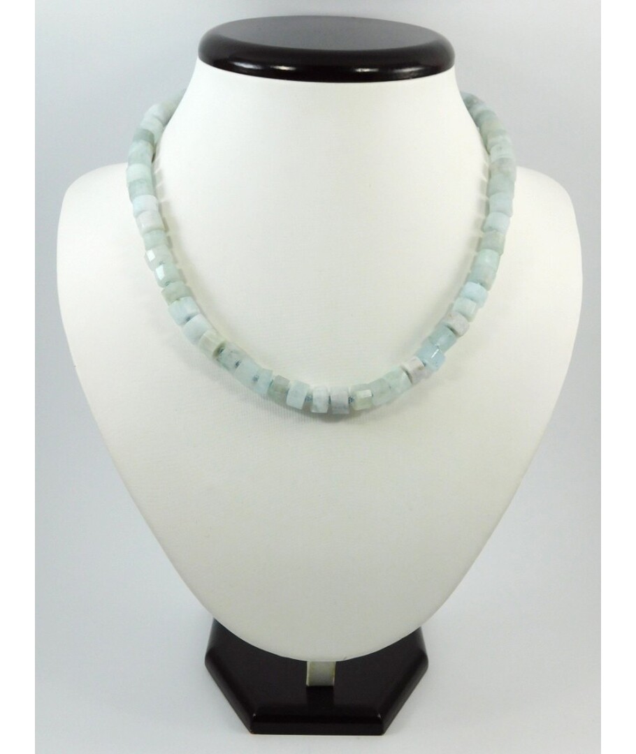 Aquamarine faceted necklace