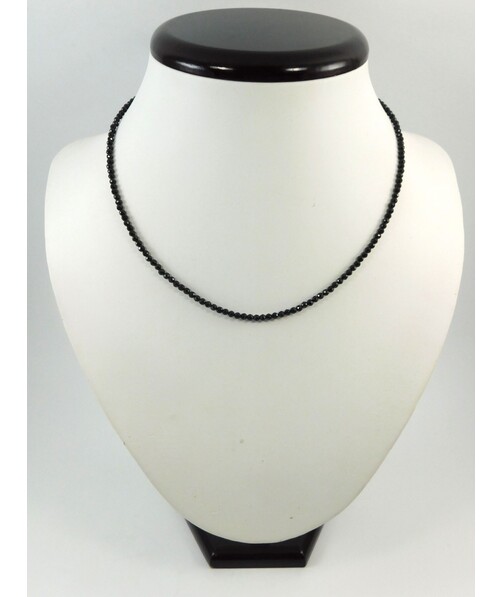 Spinel face necklace 3mm.														