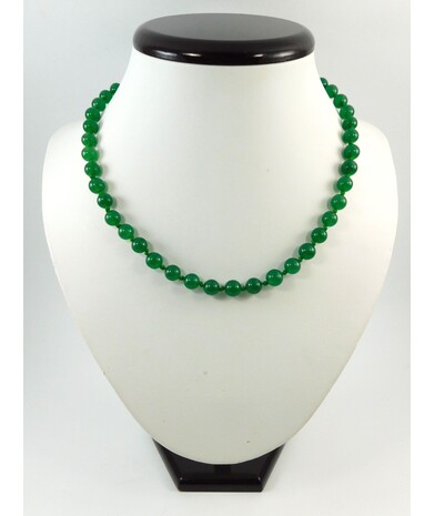 Chrysoprase necklace 8 mm														