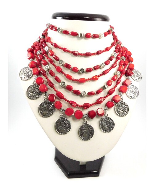 Exclusive coral necklace