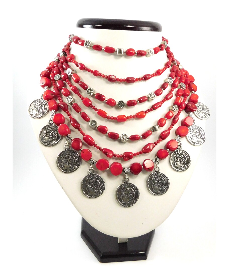 Exclusive coral necklace