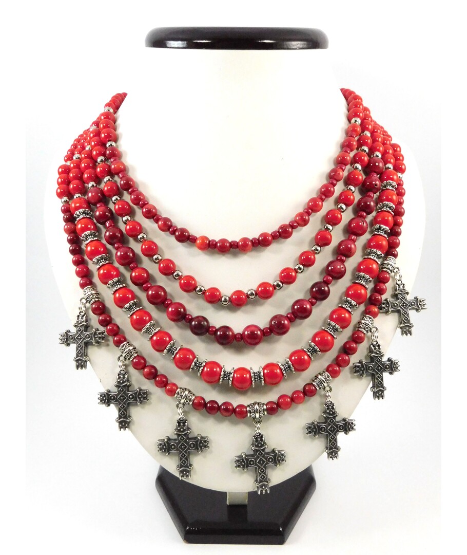 Exclusive necklace "Queen" Coral