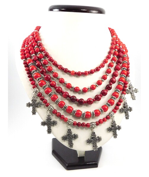 Exclusive necklace "Queen" Coral