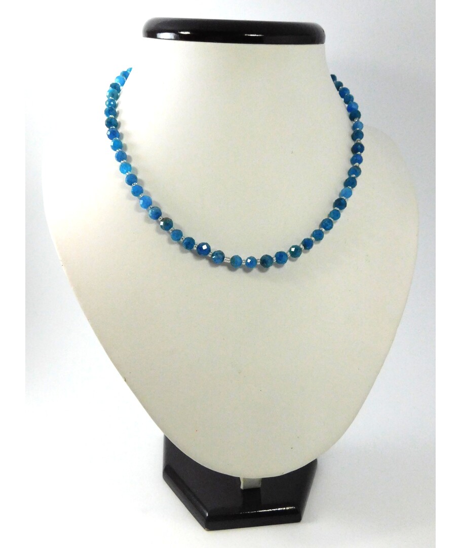 Apatite necklace 8 mm facet