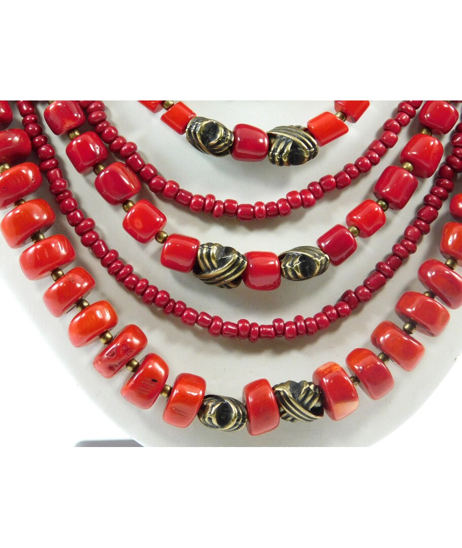 Exclusive necklace "Nine row 2" Coral