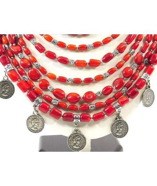 Exclusive coral nine-string necklace