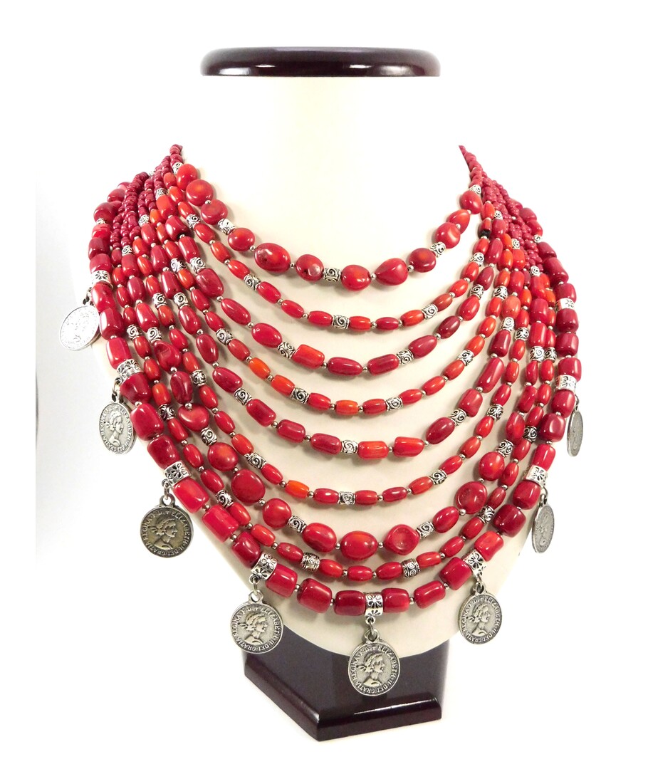 Exclusive coral nine-string necklace