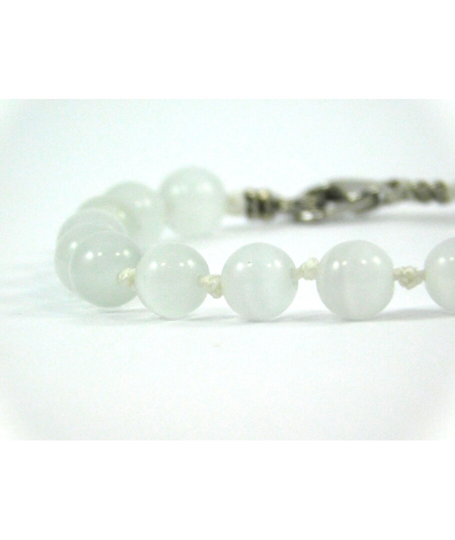 Exclusive cat's eye bracelet