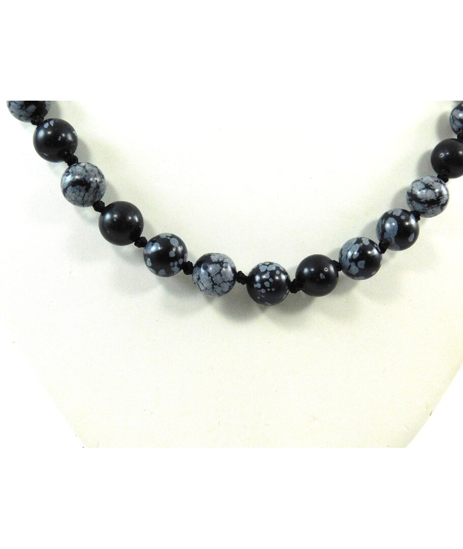 Exclusive obsidian necklace