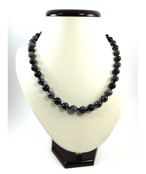 Exclusive obsidian necklace