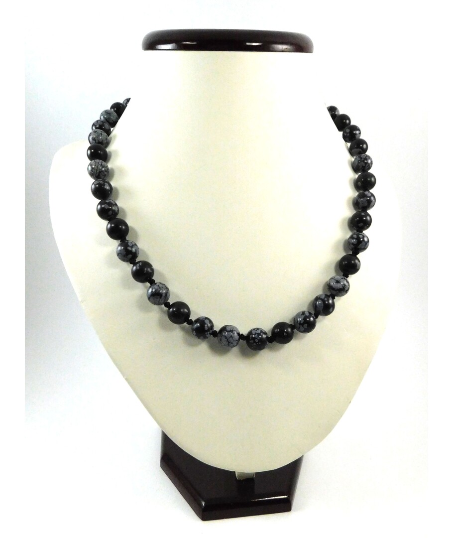 Exclusive obsidian necklace