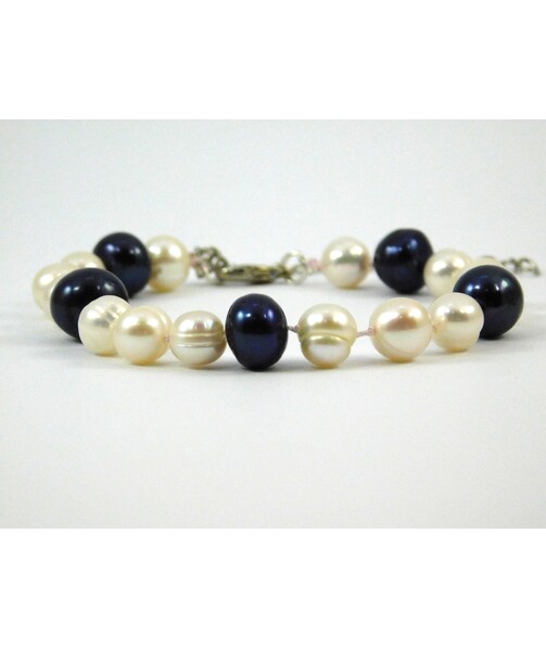 Exclusive pearl bracelet