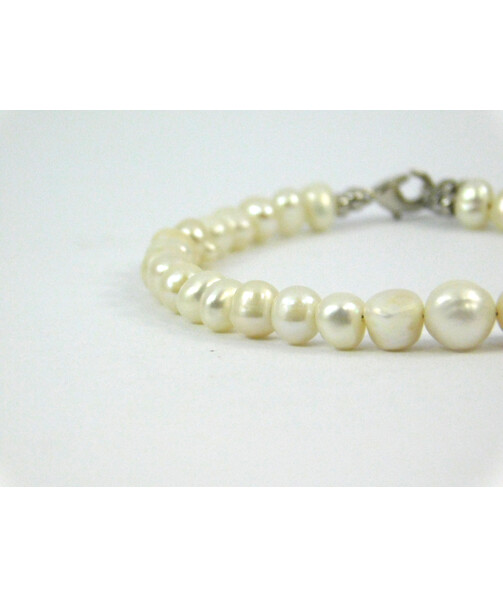 Exclusive bracelet "Pearls"