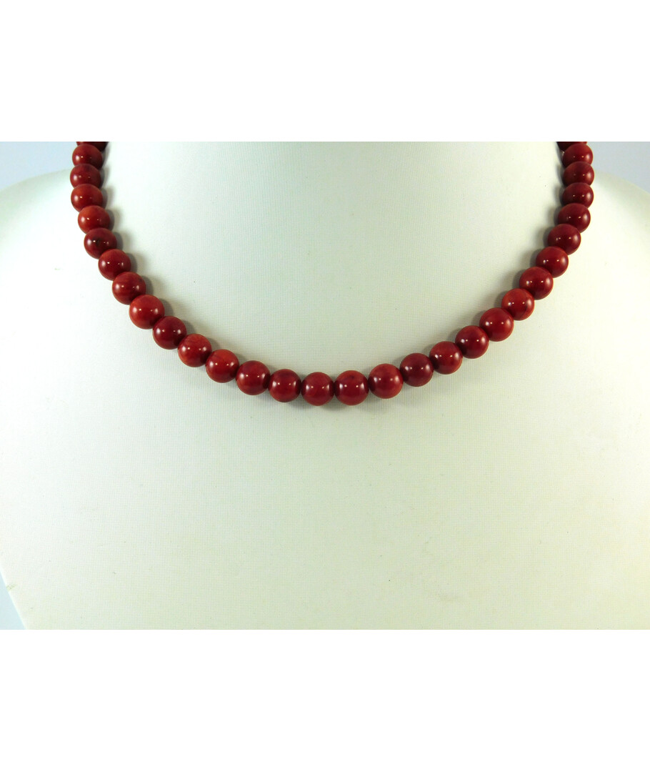 Coral layer necklace