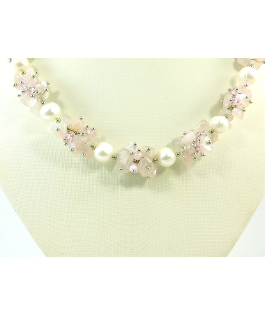 Pearl's exclusive "Pink Veil" necklace