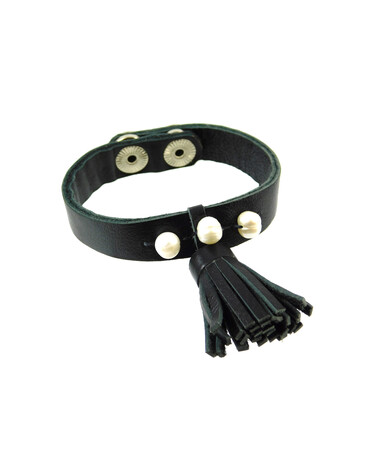 Exclusive leather bracelet Pearls with a tassel