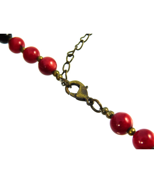 Exclusive necklace "Traditional" Coral