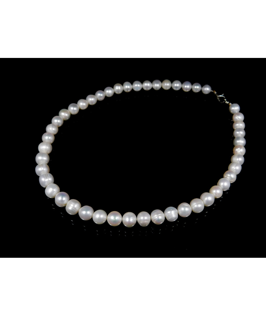 Pearl necklace