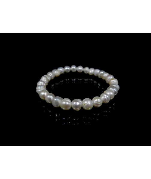 Pearl bracelet