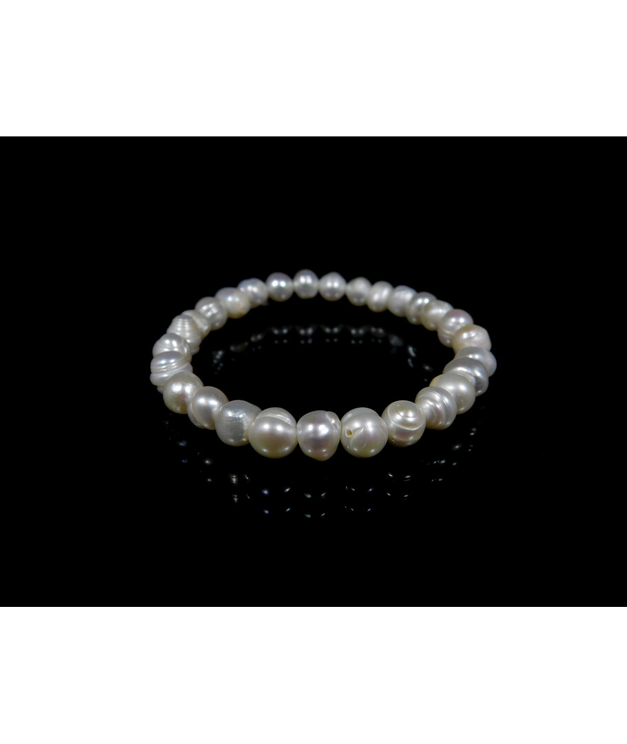 Pearl bracelet