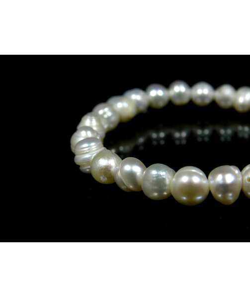 Pearl bracelet