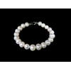 Exclusive pearl bracelet, silver clasp