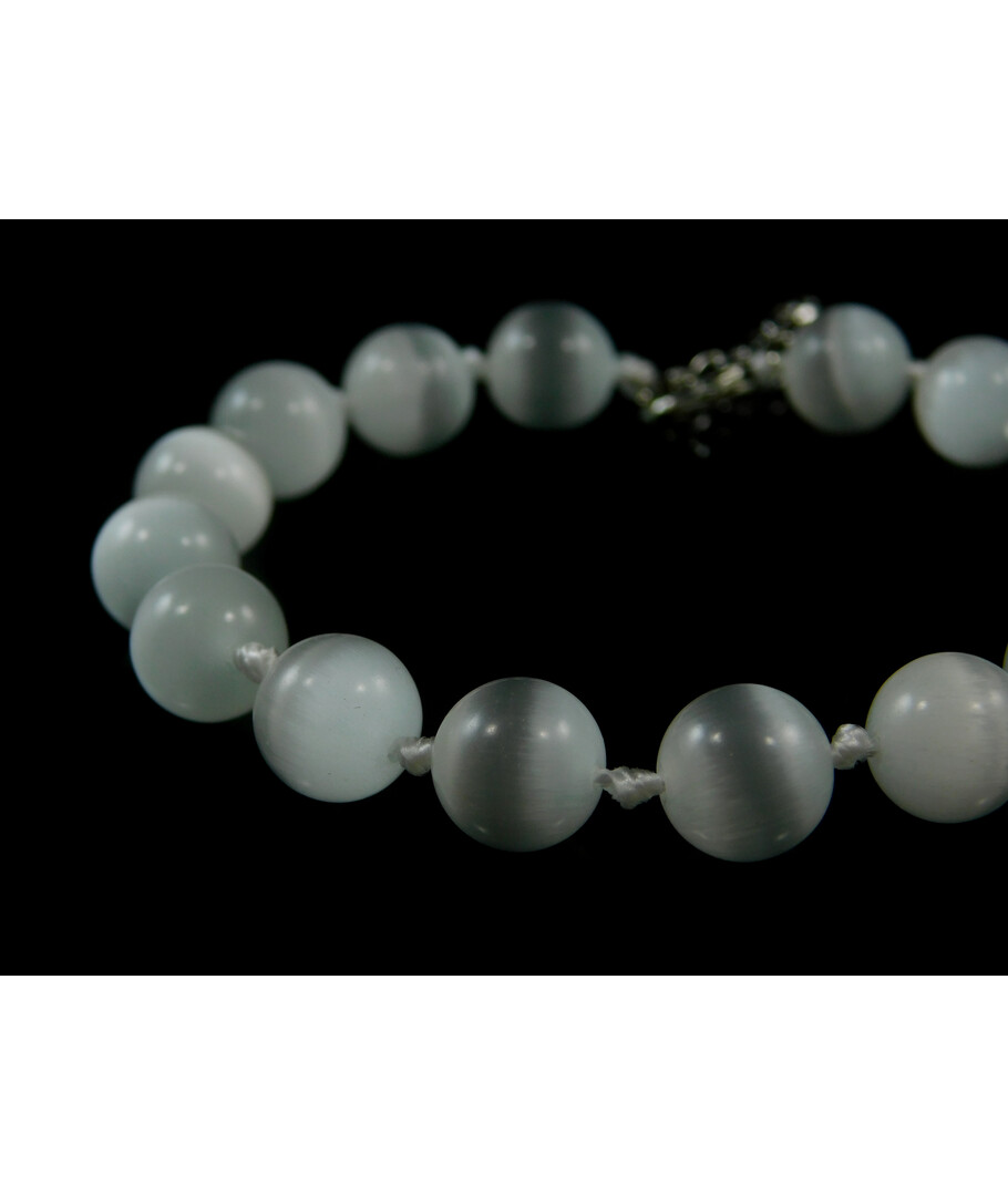 Exclusive cat's eye bracelet