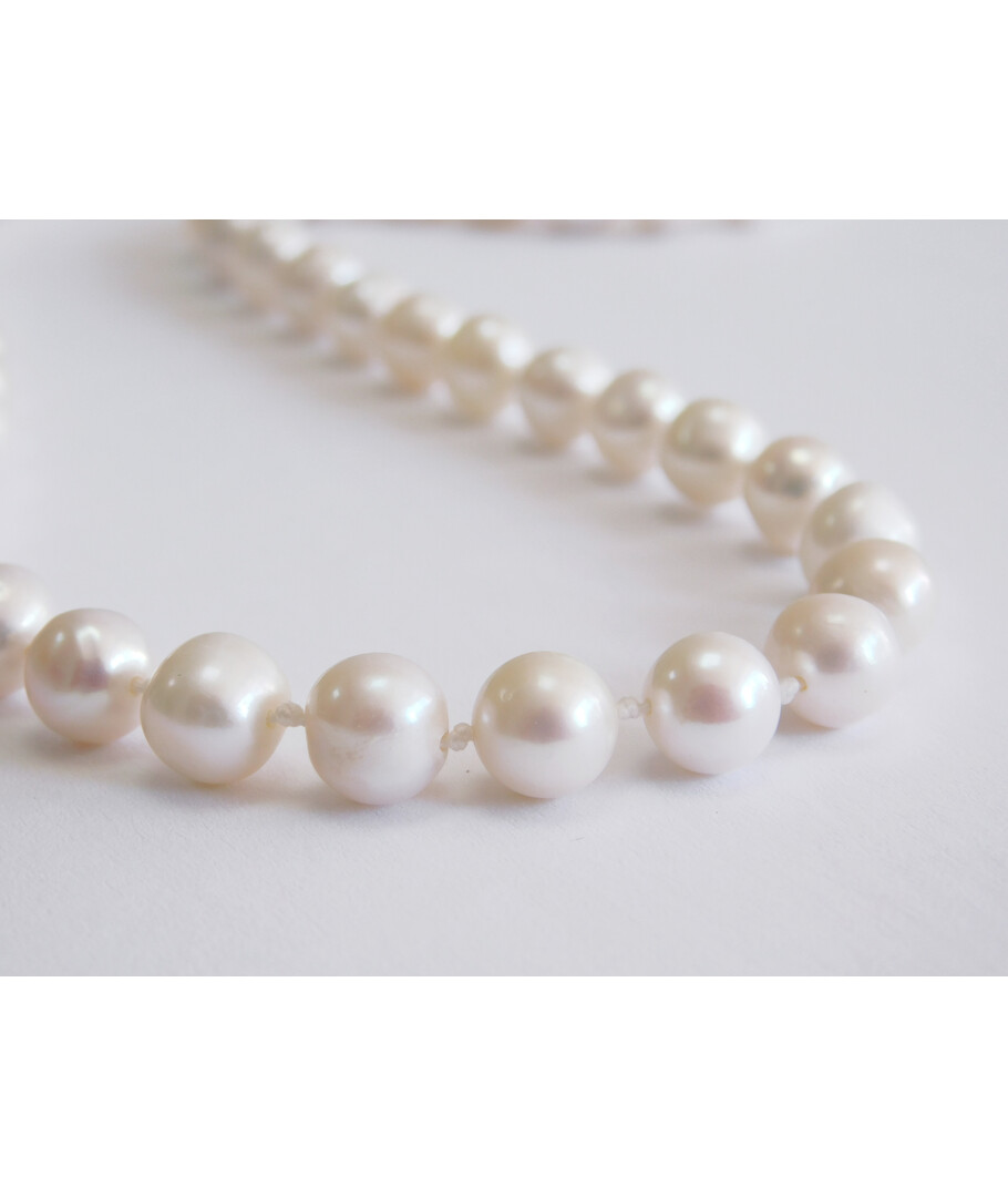 Pearl necklace, silver