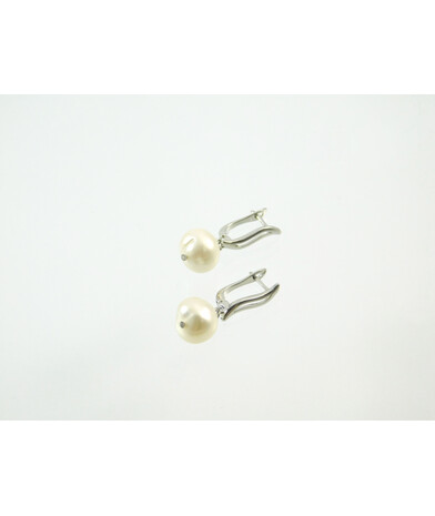 Exclusive earrings Pearls English clasp 10 mm.