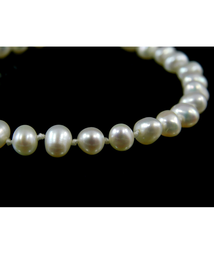 Exclusive pearl bracelet