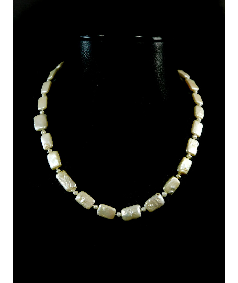 Necklace Pearls are rectangular