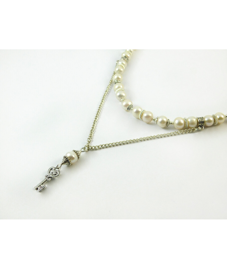 Pearl's exclusive "Sea Temptation" necklace