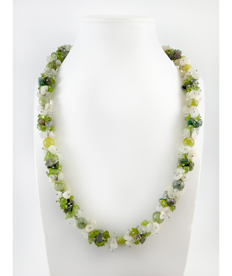 Exclusive necklace "Lilac freshness" Jadeite