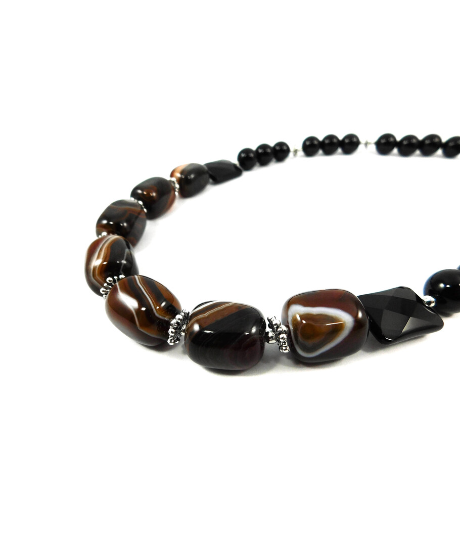 Exclusive necklace "Black dress" Agate brown