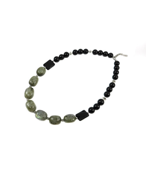 Exclusive necklace "Black dress" Labrador barrel, Agate