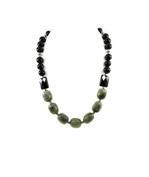 Exclusive necklace "Black dress" Labrador barrel, Agate