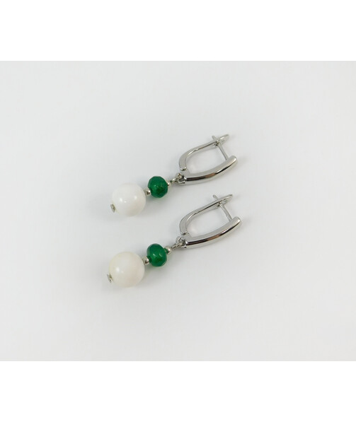 Exclusive earrings "Prima donna" Mother of pearl, Chrysoprase rondel