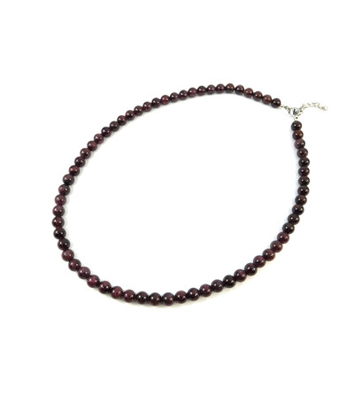 Exclusive garnet necklace