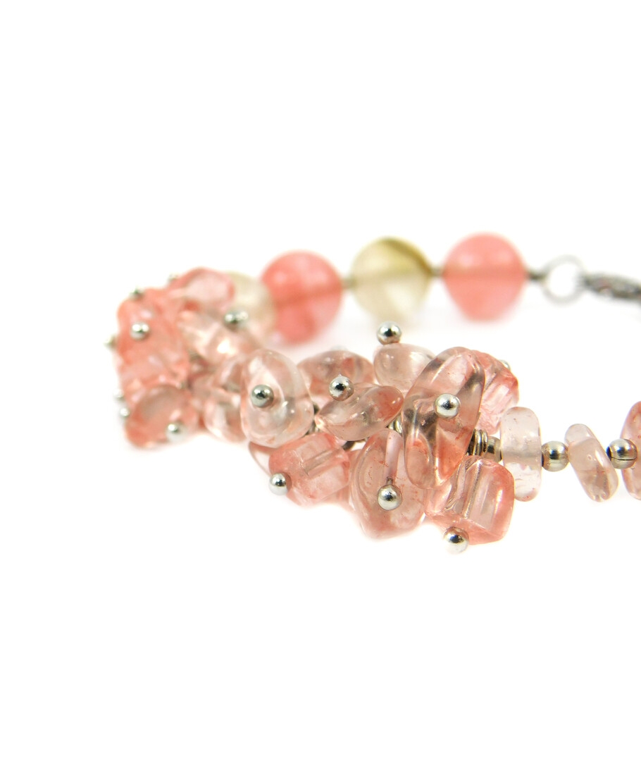 Exclusive chalcedony crumb bracelet