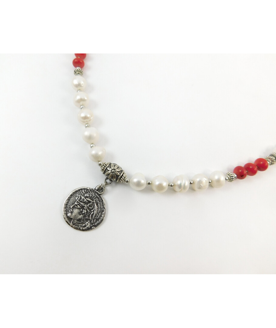 Exclusive necklace "Belis" Pearls, Coral rondel, fig