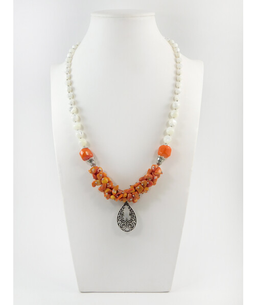 Exclusive necklace "Mikorason 3" Mother-of-pearl, coral orange tail, crumb